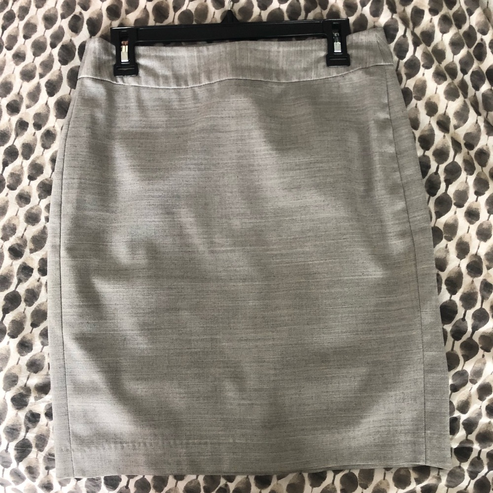Banana Republic gray pencil skirt